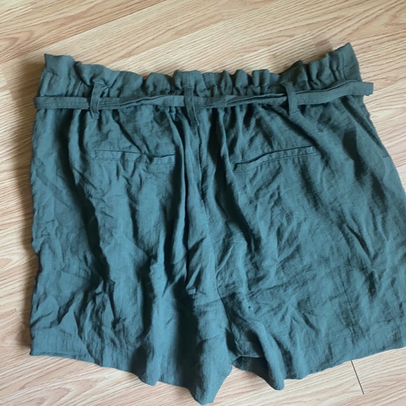A New Day Green Linen Shorts 2X - Picture 4 of 4
